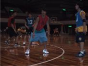 羽根田選手とのコンビプレーが冴えたファットケンジ。